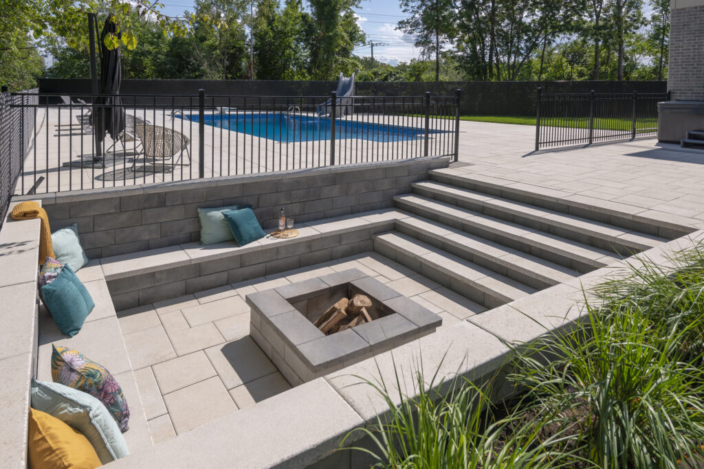 Paysagement cour arrière avec du ORA de Rinox